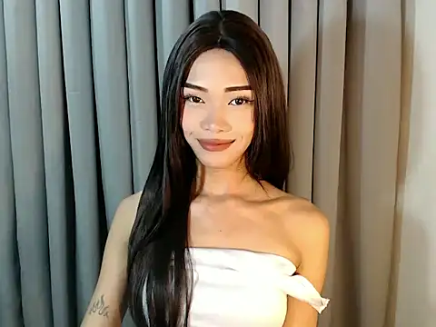 holyakiesha online show from 04/05/26, 02:24