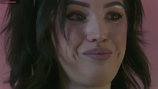 EnyaHazell online show from 11/26/25, 07:25