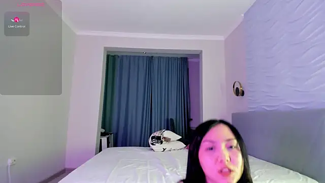 Snapshot of kawai_mai chatting on 10/15/25, 03:09 kawai mai online show from 10/15/25, 03:09