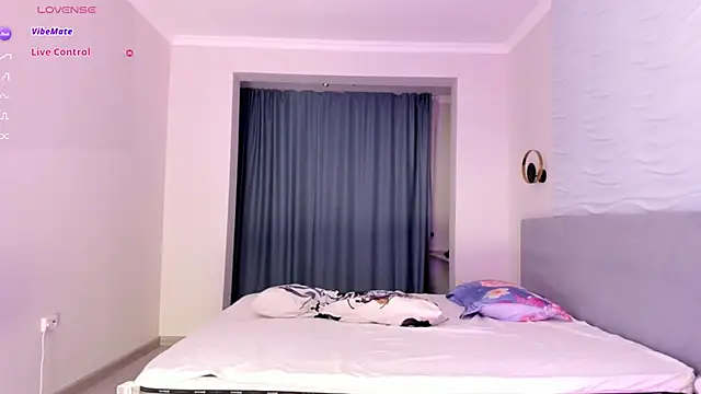 Snapshot of kawai_mai chatting on 12/21/25, 02:30 kawai mai online show from 12/21/25, 02:30