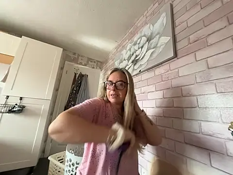 Anastasia-BlondeXX online show from 02/24/26, 09:21