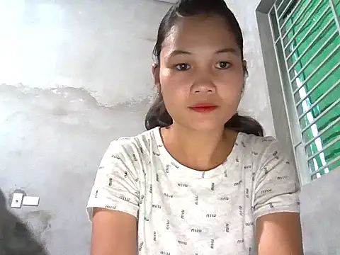 Snapshot of Bjorn357 chatting on 11/26/25, 05:51 Bjorn357 online show from 11/26/25, 05:51