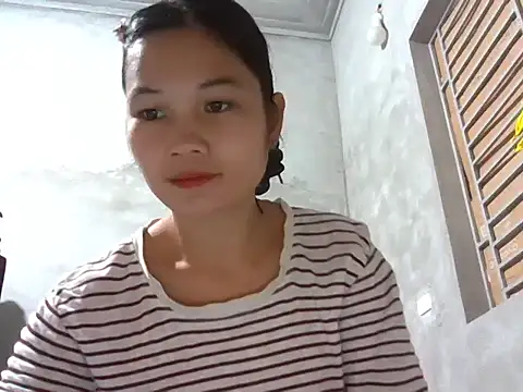 Snapshot of Bjorn357 chatting on 12/04/25, 04:11 Bjorn357 online show from 12/04/25, 04:11