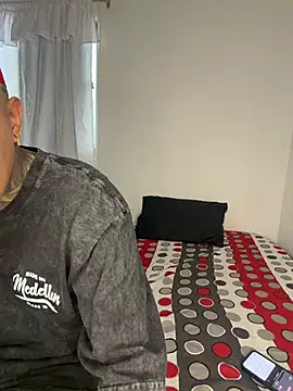 golden girl house online show from 02/24/26, 09:26