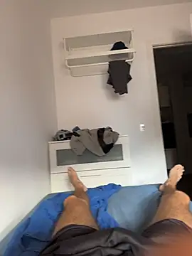 Manu97k online show from 11/07/25, 08:19