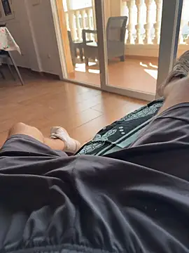 Manu97k online show from 11/04/25, 01:37