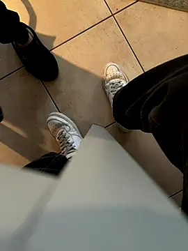 Manu97k online show from 10/20/25, 02:17