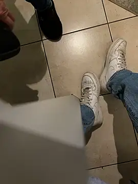 Manu97k online show from 10/24/25, 05:23