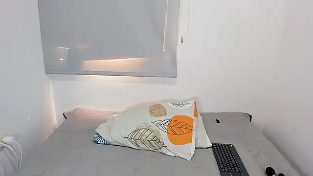 CristinaPiccone online show from 12/21/25, 03:03