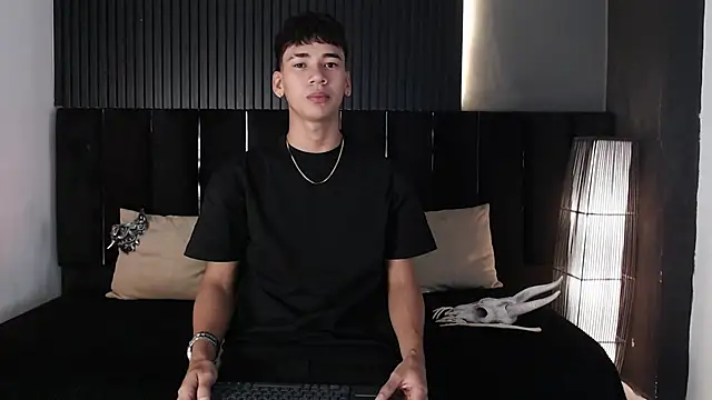 Dominic ghost online show from 10/27/25, 12:44