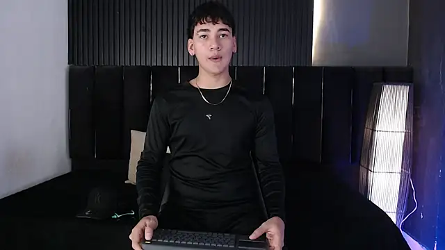 Dominic ghost online show from 07/10/26, 08:20
