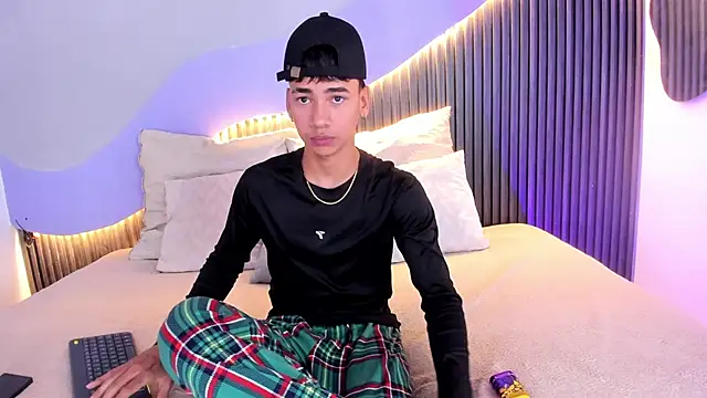 Dominic ghost online show from 11/07/25, 04:06