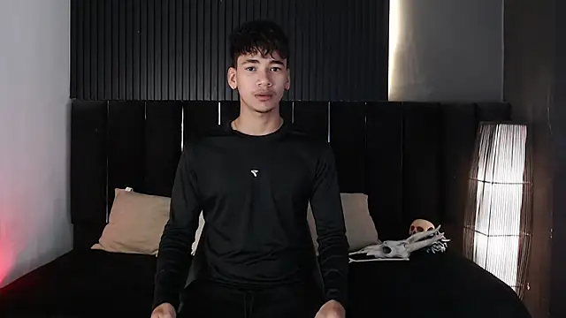 Dominic ghost online show from 10/24/25, 10:09