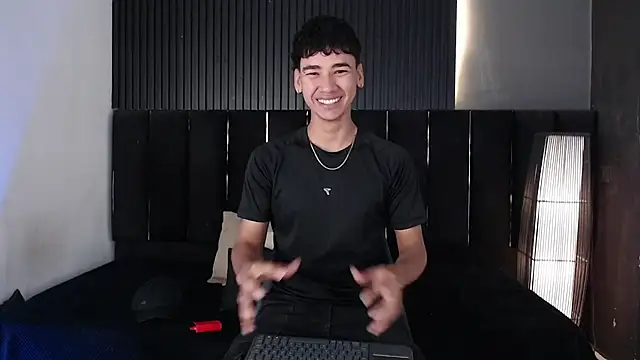 Dominic ghost online show from 04/12/26, 10:13