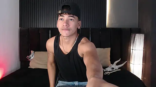 Snapshot of Dominic_ghost chatting on 10/18/25, 10:01 Dominic ghost online show from 10/18/25, 10:01
