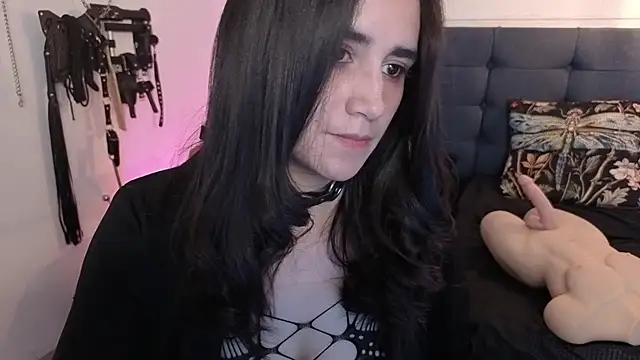 elowen halley1 online show from 09/17/25, 07:05