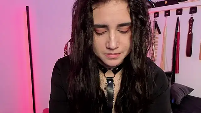 elowen halley1 online show from 02/23/26, 06:41