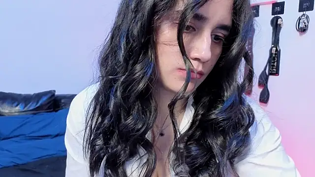 elowen halley1 online show from 02/11/26, 05:24