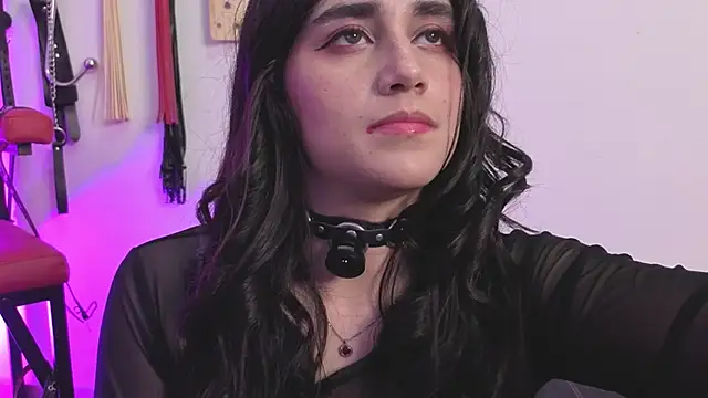 elowen halley1 online show from 01/10/26, 07:09