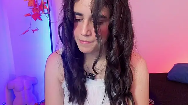 elowen halley1 online show from 04/03/26, 08:48