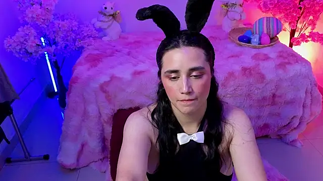 elowen halley1 online show from 04/04/26, 08:59