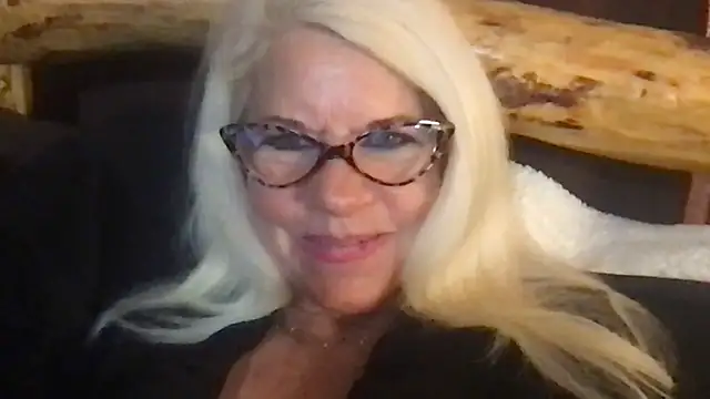 SubMissOlivia online show from 10/31/25, 04:36