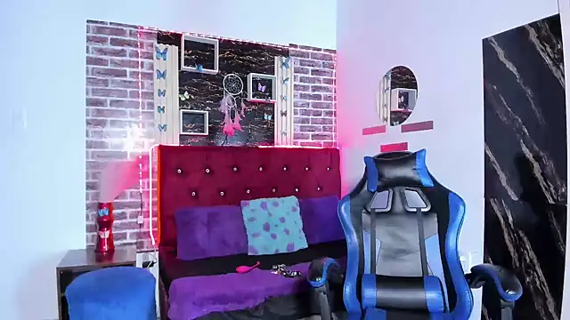 Snapshot of angelitasexxxhot chatting on 11/16/25, 12:59 angelitasexxxhot online show from 11/16/25, 12:59