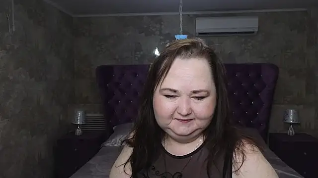 Eloisa Eliot online show from 12/16/25, 04:22