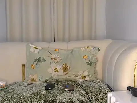 TinaFavourite online show from 11/14/25, 10:02