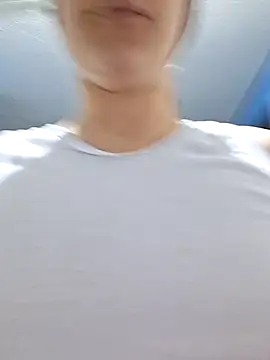 vaneza1999 online show from 10/14/25, 05:02