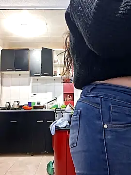 vaneza1999 online show from 09/26/25, 05:09