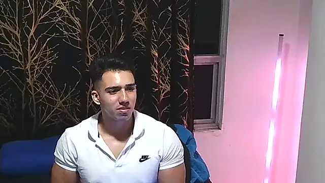 Liam forest  online show from 10/23/25, 05:39