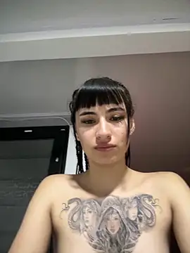 Alynn Bri  online show from 04/07/26, 12:34