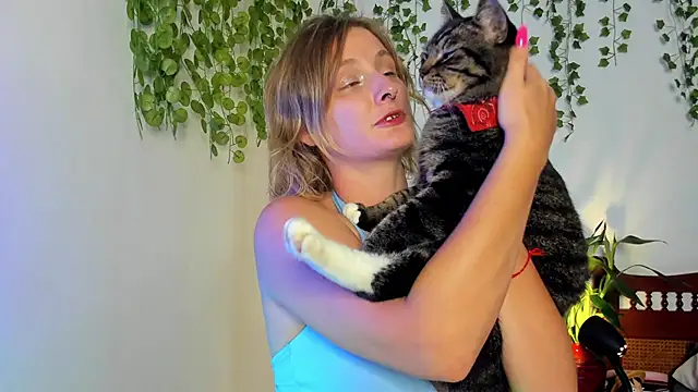 Ariana Spring online show from 03/21/26, 06:03