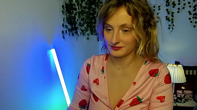 Snapshot of Ariana_Spring chatting on 01/16/26, 03:05 Ariana Spring online show from 01/16/26, 03:05