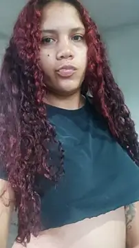 Snapshot of Daila_Lucia chatting on 12/19/25, 01:24 Daila Lucia online show from 12/19/25, 01:24