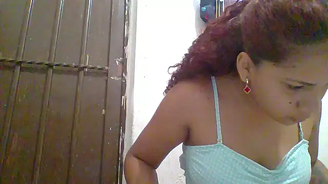 Snapshot of Daila_Lucia chatting on 09/09/25, 12:47 Daila Lucia online show from 09/09/25, 12:47