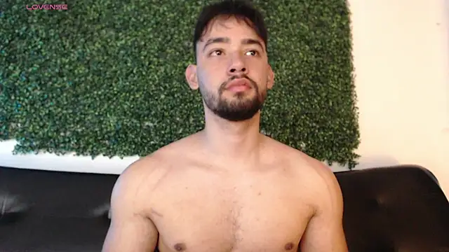 Snapshot of sam_ford_2 chatting on 02/13/26, 01:27 sam ford 2 online show from 02/13/26, 01:27