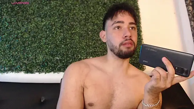 Snapshot of sam_ford_2 chatting on 01/19/26, 02:04 sam ford 2 online show from 01/19/26, 02:04