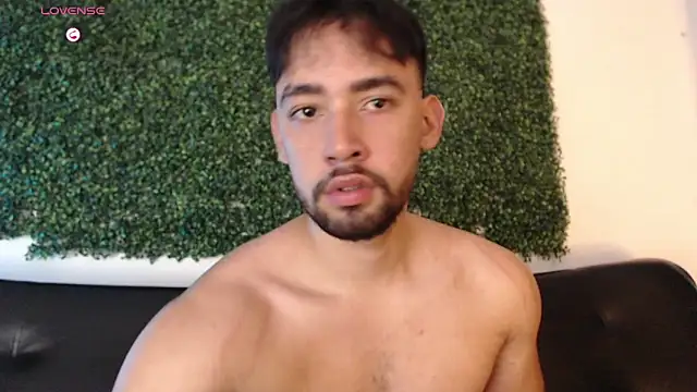 Snapshot of sam_ford_2 chatting on 02/14/26, 01:17 sam ford 2 online show from 02/14/26, 01:17