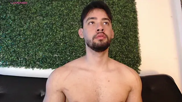 Snapshot of sam_ford_2 chatting on 02/09/26, 03:37 sam ford 2 online show from 02/09/26, 03:37