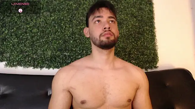 Snapshot of sam_ford_2 chatting on 03/01/26, 01:16 sam ford 2 online show from 03/01/26, 01:16