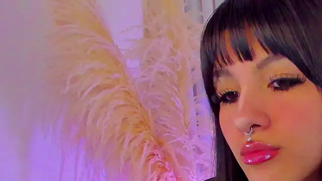 cuteezoe online show from 10/27/25, 04:24