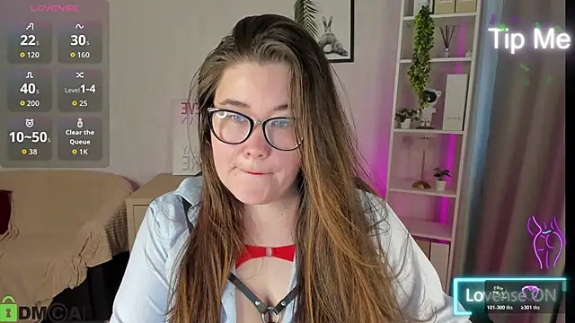 Tara Torres online show from 11/10/25, 09:03