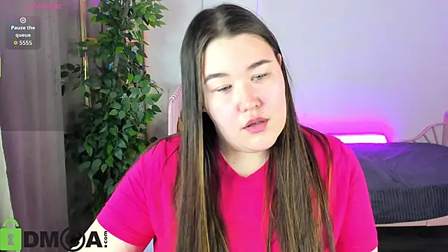 Tara Torres online show from 12/03/25, 09:09