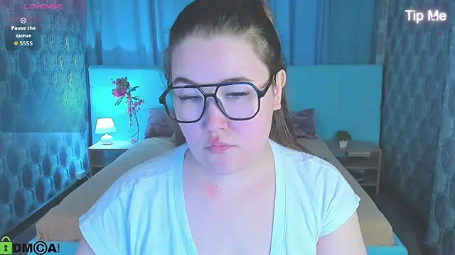 Tara Torres online show from 09/22/25, 08:09