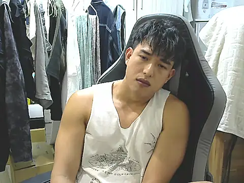 hunterXhan online show from 10/28/25, 02:49