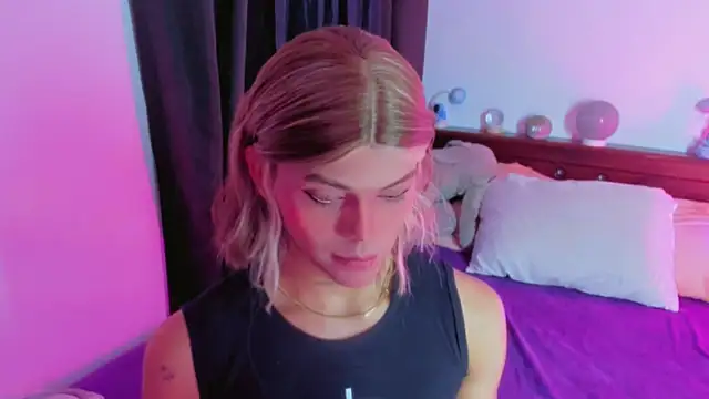 Flora Minx online show from 12/20/25, 06:16