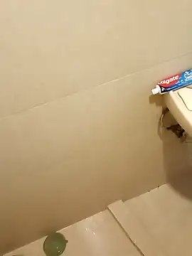 Snapshot of destroassbig2 chatting on 02/18/26, 11:23 destroassbig2 online show from 02/18/26, 11:23