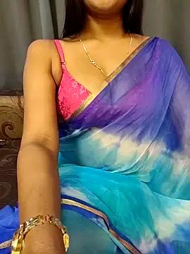 Misss-julli online show from 11/17/25, 06:50